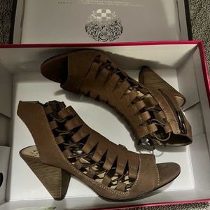 COPY - EUC Vince Camuto sandals size 6.5